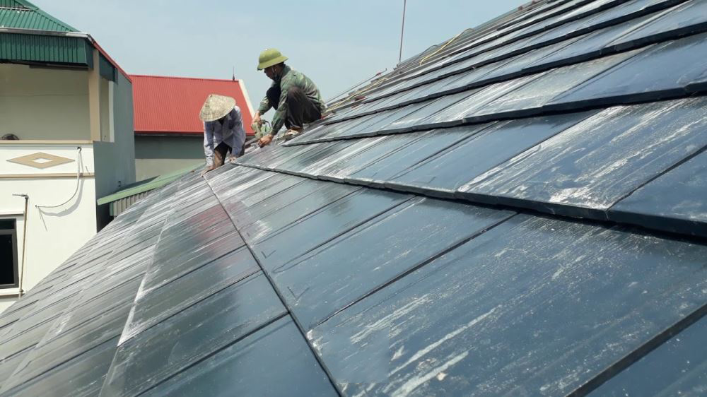 Đảo ngói trong xây dựng được hiểu là thay, lợp lại ngói mới sau một thời gian sử dụng