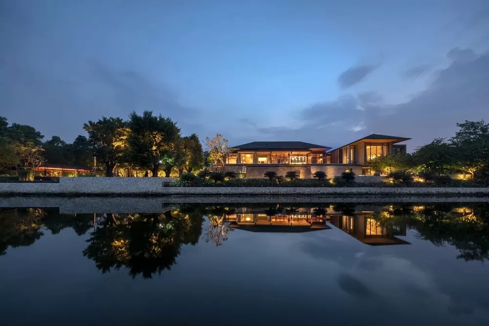 Kiến trúc nhà kiểu Nhật hiện đại thường rất thấp, chỉ từ 2.1m – 2.4m