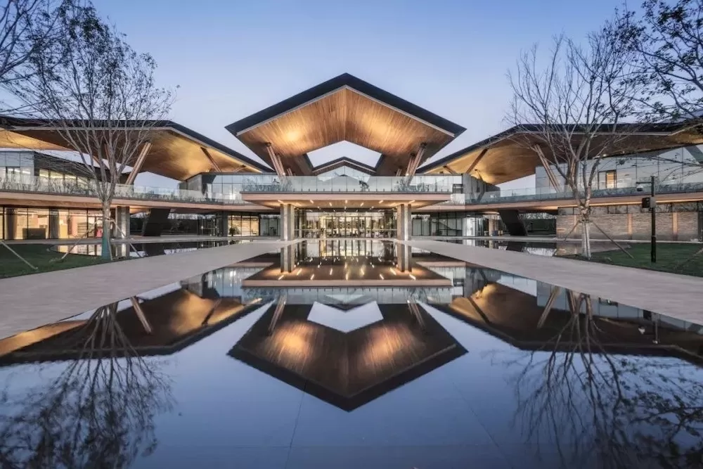 Thiết kế hành lang và tiền sảnh rộng