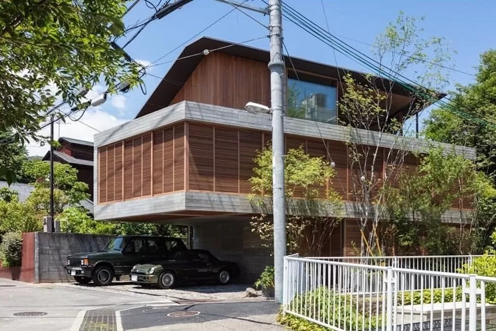 Nhà mái nhật 1 trệt 2 lầu có tầng hầm đẹp hiện đại tiện nghi