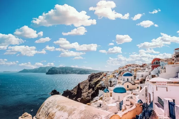 Phong cách Santorini luôn mang đến khung cảnh lãng mạn