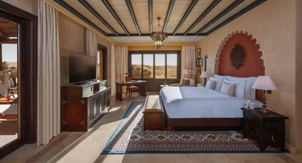 Những mẫu vải đắt tiền được dùng để trang trí nội thất kiểu Trung Đông